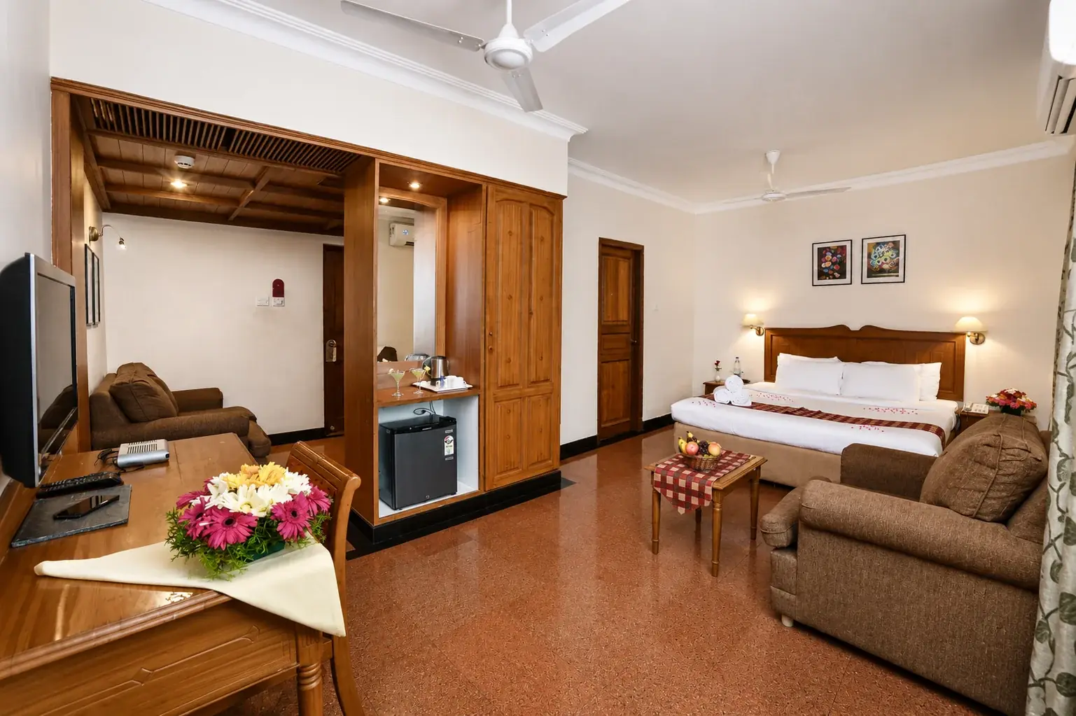 Captain Suite Interior